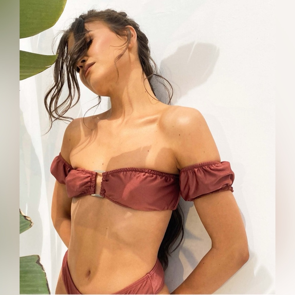 NEW ASOS South‎ Beach Maroon Off-Shoulder Buckle Bikini Top Size 6